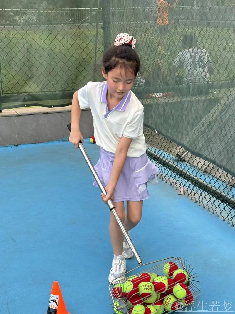 小球童展现大能量